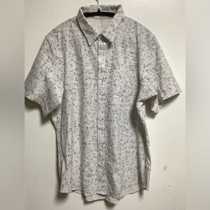 Lululemon Short Sleeve Shirt. M